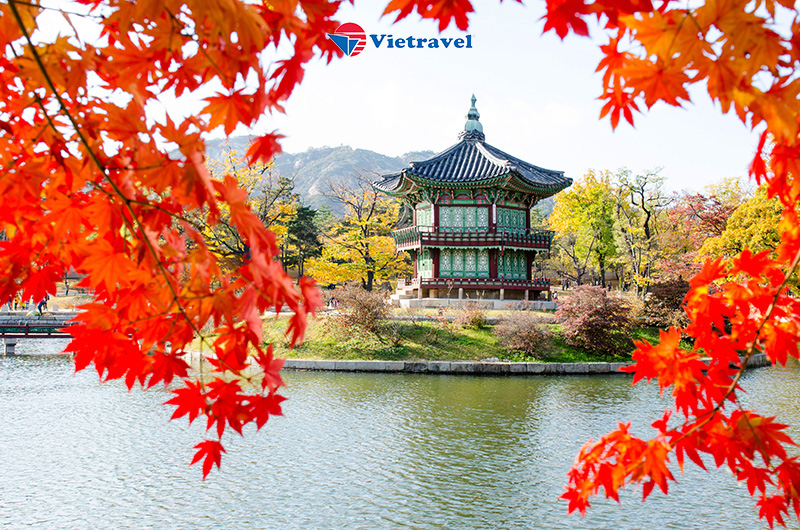 SEOUL 	                       (Ăn ba bữa) 